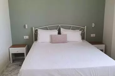 Hotel Oliva Beach Studios & Apartments