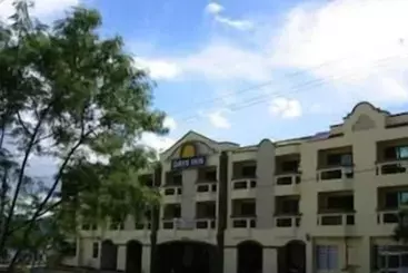 Hotel Days Inn Guam   Tamuning