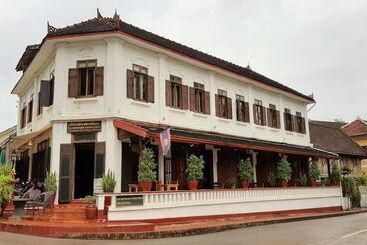 هتل Saynamkhan River View