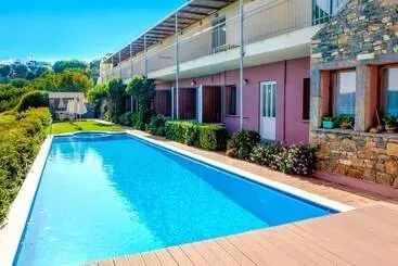 Mirabella Apartments