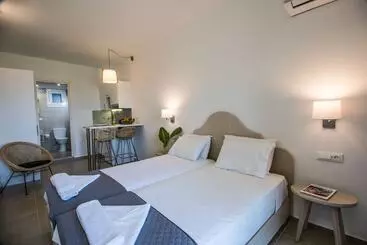 Mirabella Apartments