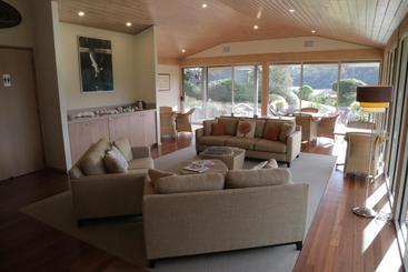 בית מלון כפרי Gipsy Point Lakeside