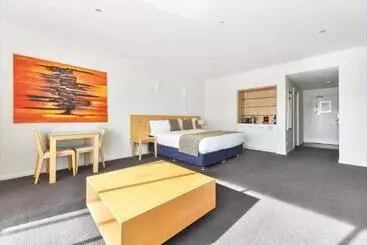 Отель York Cove