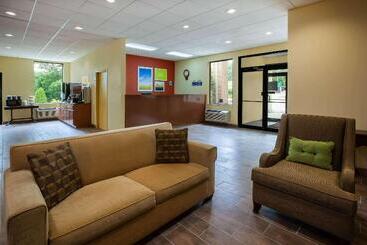 Отель Days Inn By Wyndham Donegal