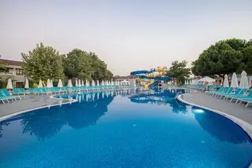 בית מלון כפרי Aska Costa Holiday Club