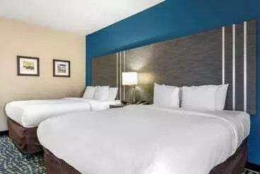 호텔 Comfort Inn & Suites Pauls Valley City Lake