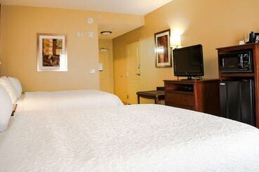 Отель Hampton Inn Matamoras/milford