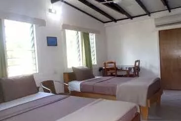 Hôtel Rendezvous Surf Camp Fiji   Hostel