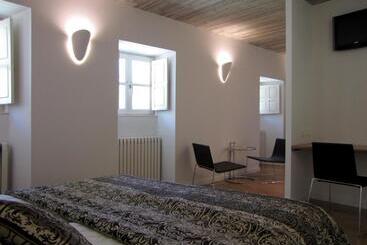 Отель Roncesvalles