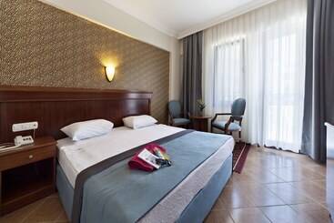 فندق Golden Age Crystal Bodrum   All Inclusive