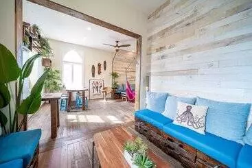 Samesun Venice Beach Hotel & Hostel