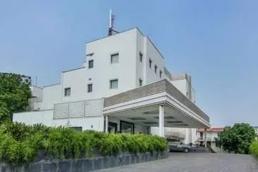 ホテル Vibe By The Lalit Traveller