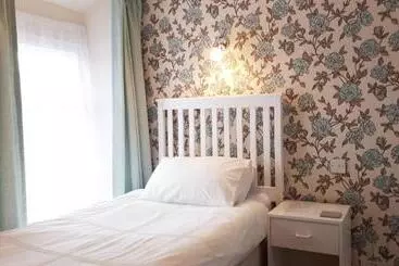 Hotel Cambrian House