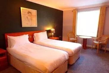 酒店 Fox And Goose Inn