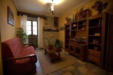 فندق Hostal Rural Elosta