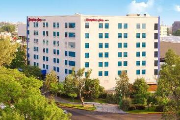 Hotel Hampton Inn By Hilton Guadalajara/expo