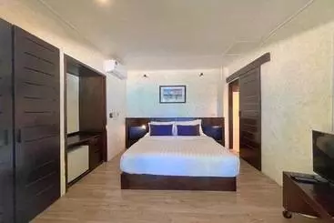 בית מלון כפרי Palm Resort Krabi