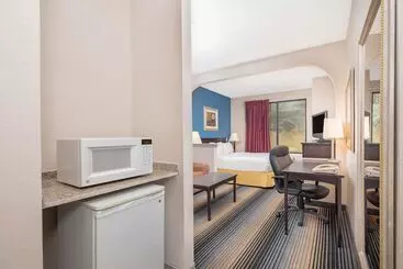 בית מלון כפרי Baymont By Wyndham Laurel