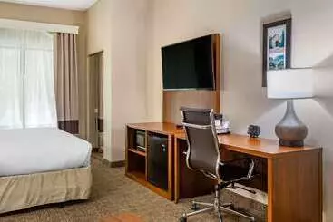 ホテル Comfort Suites Clayton  Garner