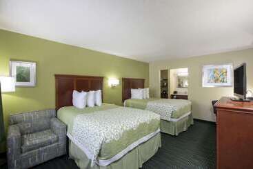 Hotel Days Inn & Suites By Wyndham Big Spring
