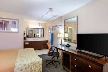 ホテル Rodeway Inn Sergeant Bluff  Sioux City