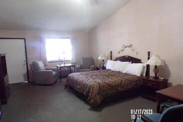 住宿加早餐 Longhouse Lodge Motel