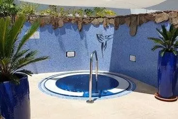 Birdcage Gay Men Resort and Lifestyle