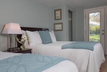 فندق Chatham Seafarer Inn