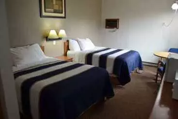 Lake Ontario Motel & Inn