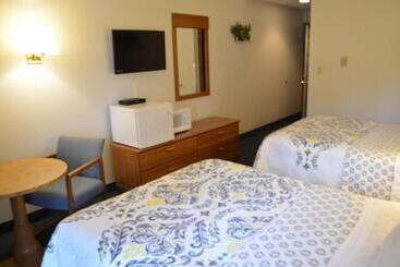 Lake Ontario Motel & Inn