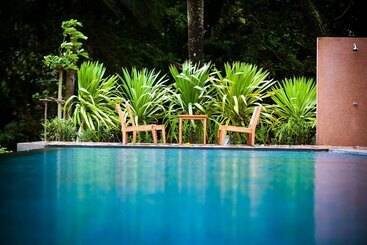 Resort The Mangrove By Blu Monkey