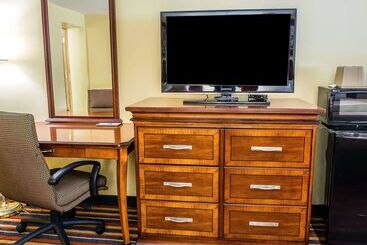 Отель Econo Lodge Jefferson Hills Hwy 51