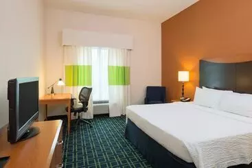 公寓式酒店  Fairfield Inn & Suites Lock Haven