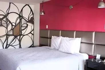 فندق University Inn