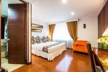 ホテル Platinum Suite