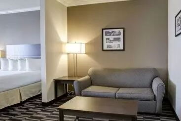 Отель Quality Inn & Suites Bryan College Station