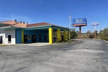 בית מלון כפרי Motor Inns Of America