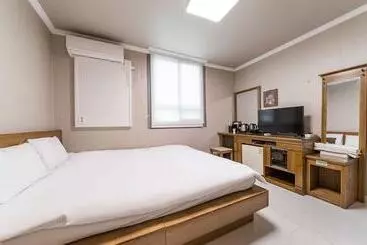 Motel Cheorwon Pareseu