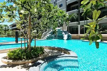 בית מלון כפרי Welcome World Beachfront Resort