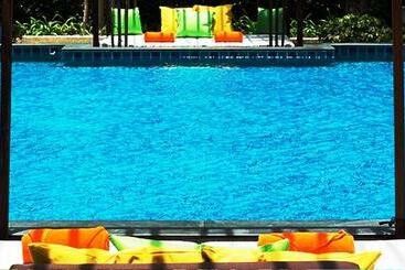 בית מלון כפרי Welcome World Beachfront Resort