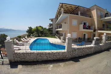Hôtel Lazaratos