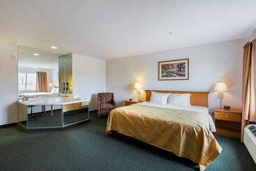 호텔 Quality Inn & Suites Belmont Route 151