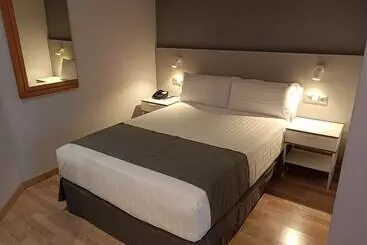 여관 Mendez Nunez Alicante