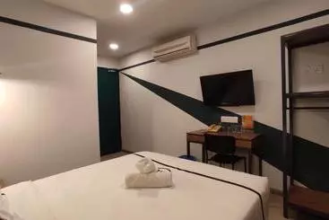 Smile Hotel C180 Cheras Selatan