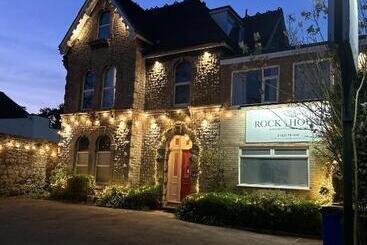 Rock House Bed And Breakfast