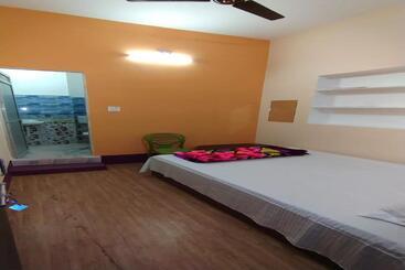 Spot On Ganguly Hotel Lodging And Fooding