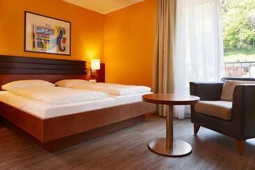 فندق Montfort  Das