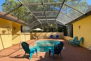 ペンション Paradise Found   Private Oasis With Heated Pool On Marco Island