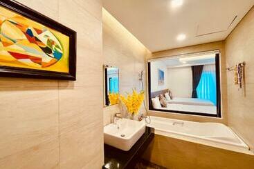 Flc Sea Tower 4 Seasons Apartment