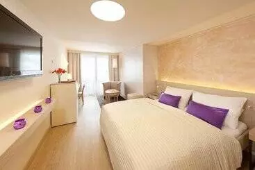 Strandhotel Am Weissensee